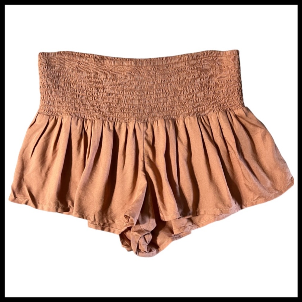 O’NEILL NWOT Smocked Shorts
